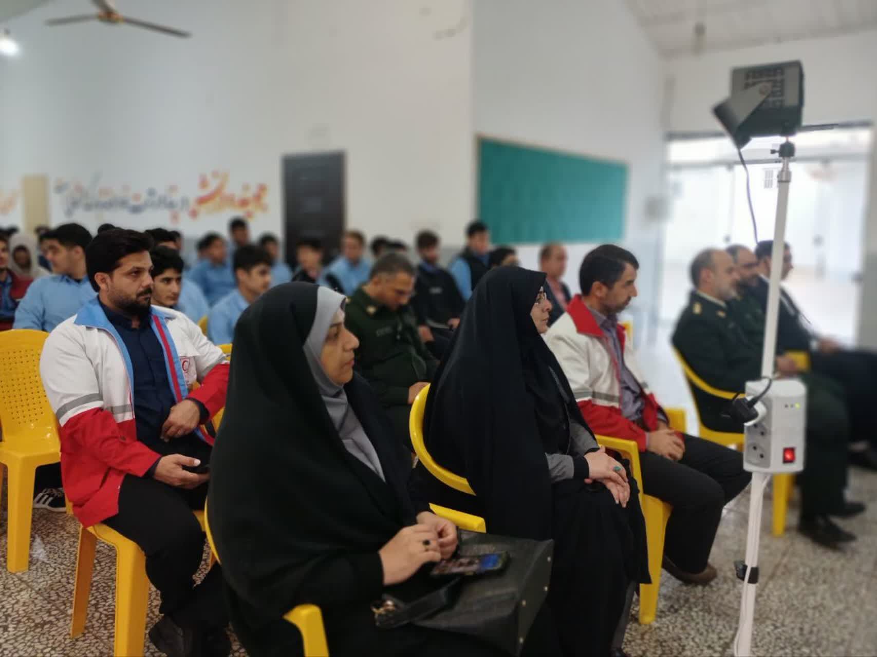 برگزاری پدافند غیرعامل در مدرسه امام علی(ع) شهرستان فریدونکنار