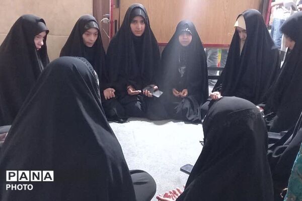 برپایی نمایشگاه فرهنگی به مناسبت پنجم مرداد در مصلی شهرستان قدس 