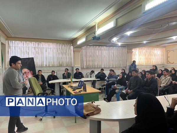 کارگاه توانمند‌سازی رابطین پژوهشی مدارس شهرستان بجنورد