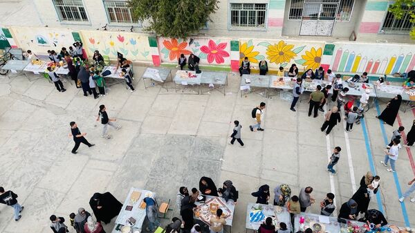 برپایی بازارچه در دبستان معلم آشخانه 