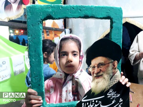 حضور فعال موکب «مهد آدینه» ستاد نماز جمعه در جشن‌های عید غدیر تویسرکان