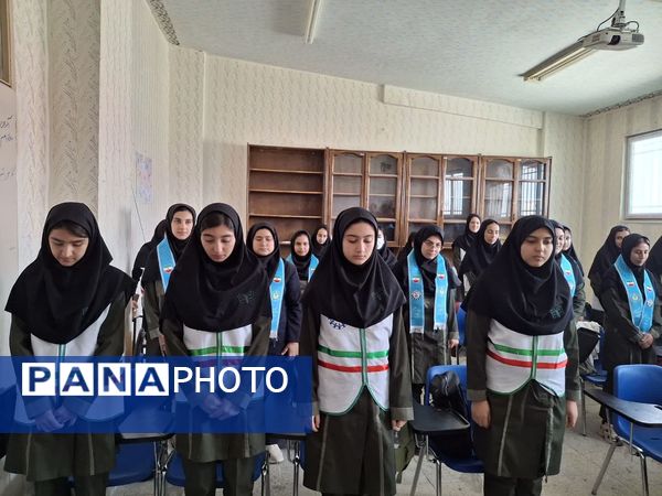 بازدید معاون فعالیت‌های تشکیلاتی سازمان دانش‌آموزی از مدارس تمام تشکیلاتی مدارس خدابنده