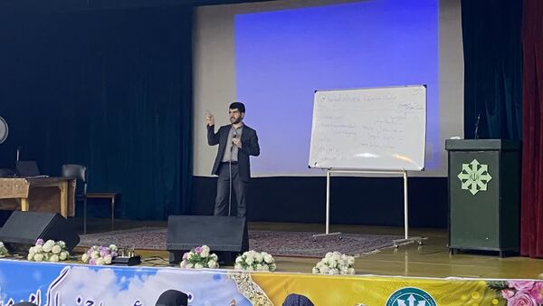 اولین کارگاه از سلسله کارگاه‌های دوره توانمندسازی مربیان پرورشی ناحیه 2 یزد
