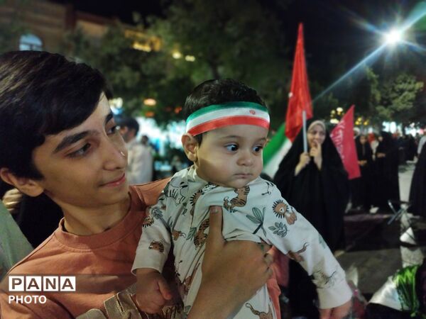 خاطره ۱۶۸ شهید در «۱۶۸ شب»؛ نیشابور میزبان اجتماع پرشور مردم