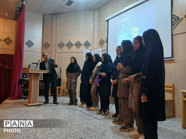  پرچم‌داری نوجوانان مروست در اختتامیه «طرح مانا»