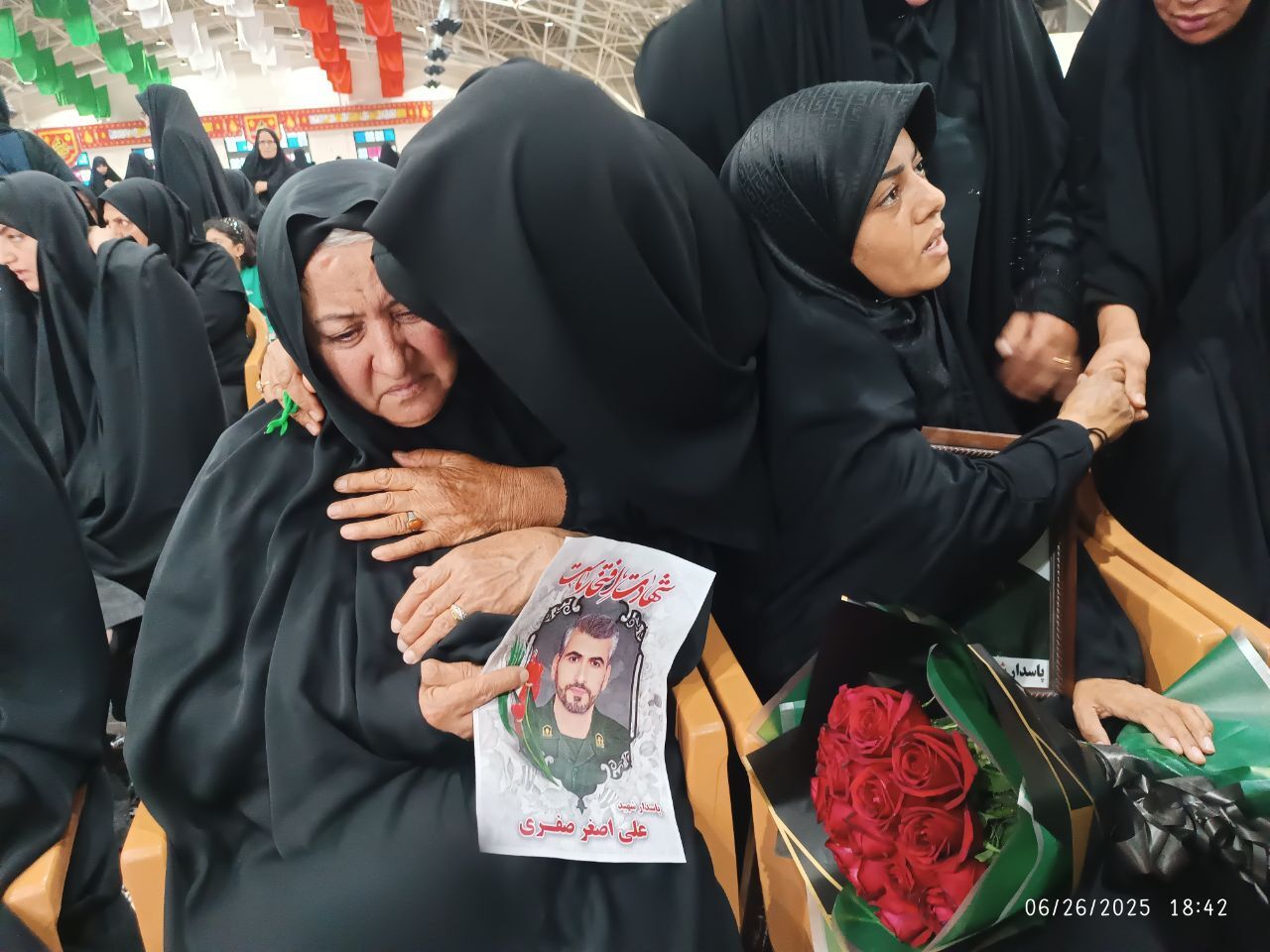 مراسم بزرگداشت شهدای حملات تروریستی رژیم صهیونسیتی در گلستان شهدای اصفهان 