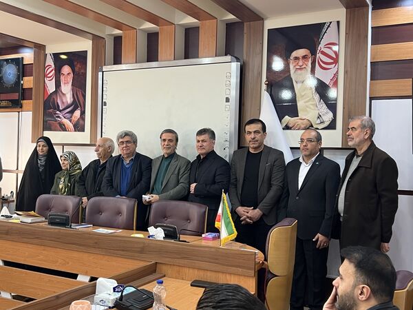 راه‌یافتن ۲۹‌معلم به مرحله نیمه‌نهایی دومین دوره جایزه‌معلم