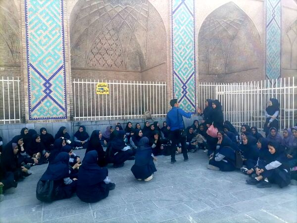 اردوی یزدگردی دانش‌آموزان پایه نهم دبیرستان فاطمه‌الزهرا (س)