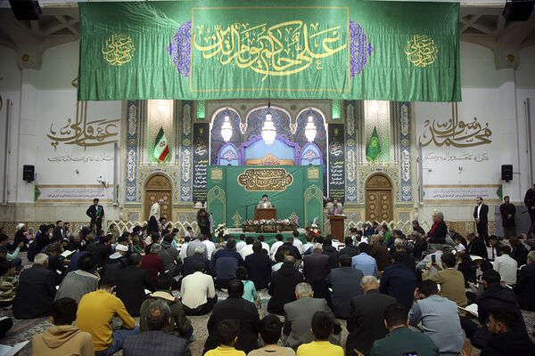 جشن میلاد امام علی(ع) در حرم حضرت معصومه(س) با تلاوت قاریان نوجوان 