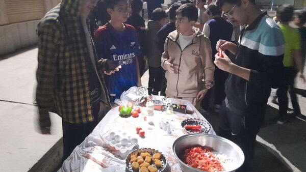 برپایی اردوی شبانه مقاومت در دبیرستان شهید بهشتی