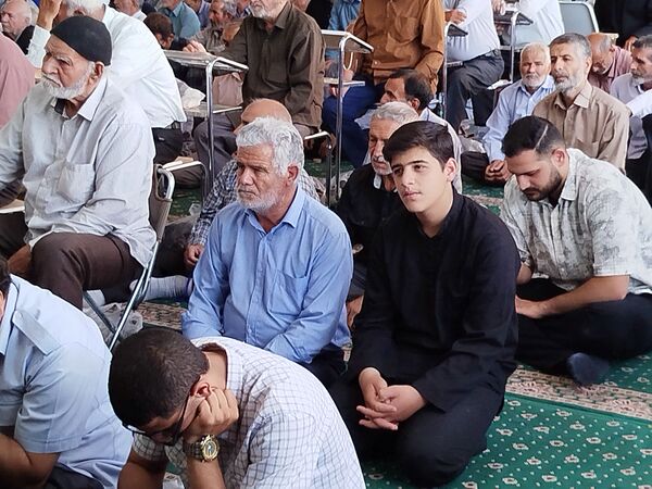 حضور پرشور جوانان و نوجوانان در نماز جمعه کاشمر