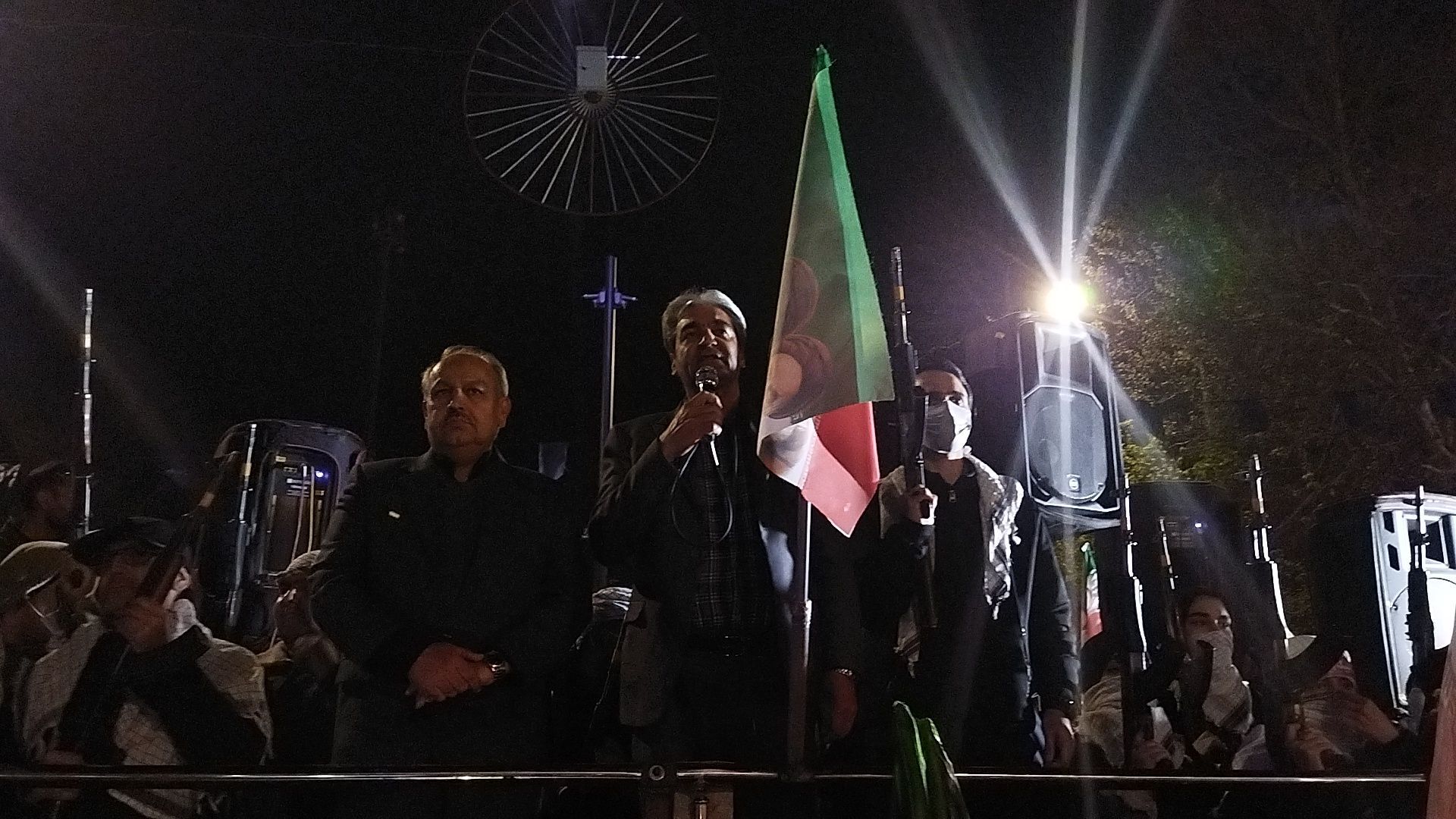 فرهنگیان نیشابور آمادگی خود را برای دفاع از وطن  اعلام کردند