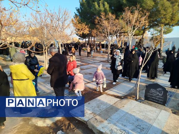 مراسم چراغ برات در قبرستان روستای فدافن