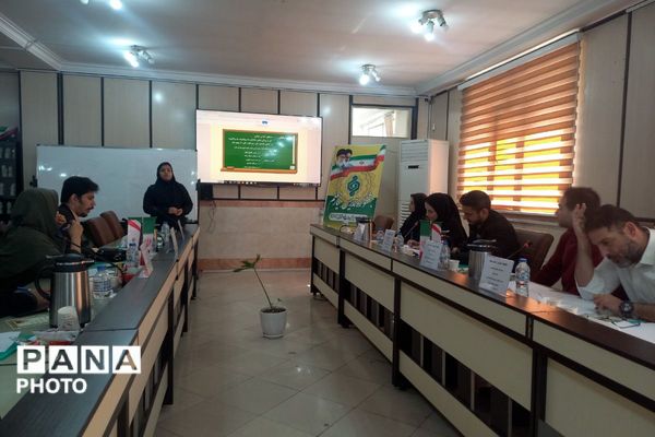 جشنواره «همیار معلم» در اداره آموزش‌وپرورش شهریار