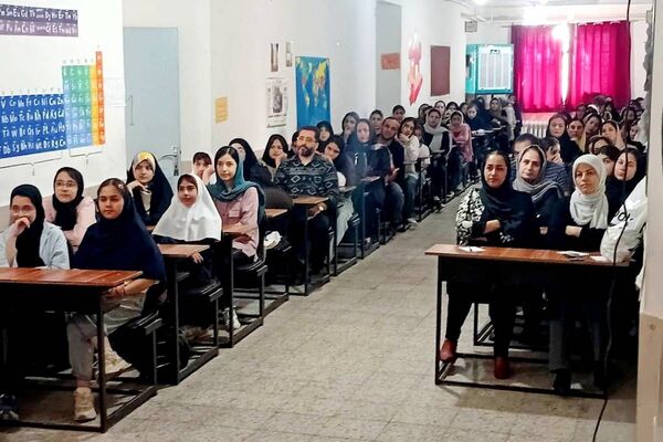 جلسه معارفه و ورود دانش آموزان پایه هفتم به دبیرستان فرزانگان شهر قدس 