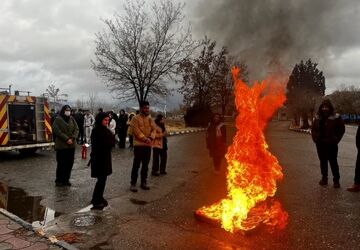 مانور و آموزش اطفاء حریق در دانشگاه آزاد تویسرکان