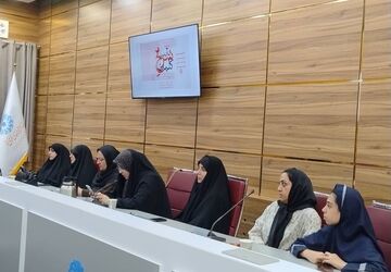 محفل ادبی «آیین سرخ کلمات» با حضور بانوان شاعر البرزی