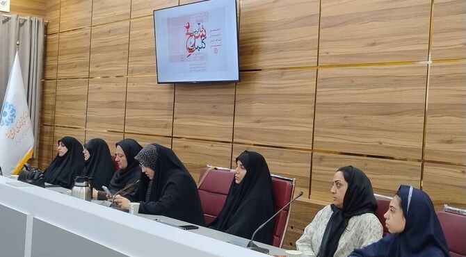 محفل ادبی «آیین سرخ کلمات» با حضور بانوان شاعر البرزی