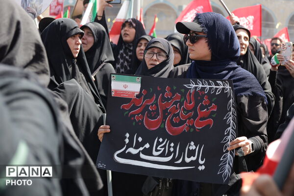 آخرین وداع ملت ایران با رهبر شهید 