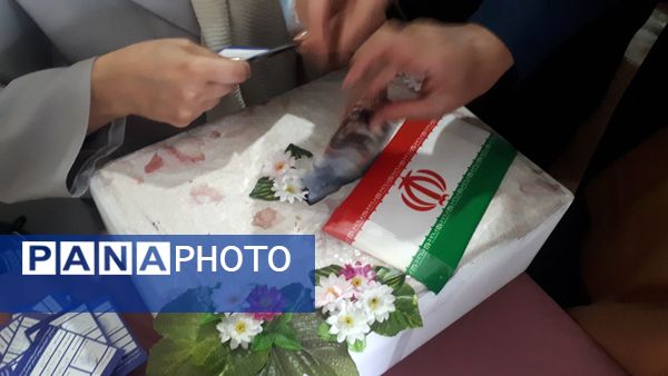 جلسه مجمع عمومی انجمن اولیا و مربیان در دبیرستان شاهد شهید حمامی ناحیه 6 مشهد