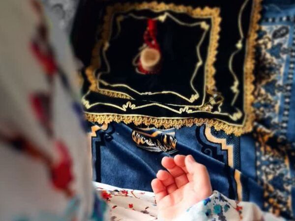 مراسم اعتکاف دانش‌آموزی در مسجد ۷۲ تن
