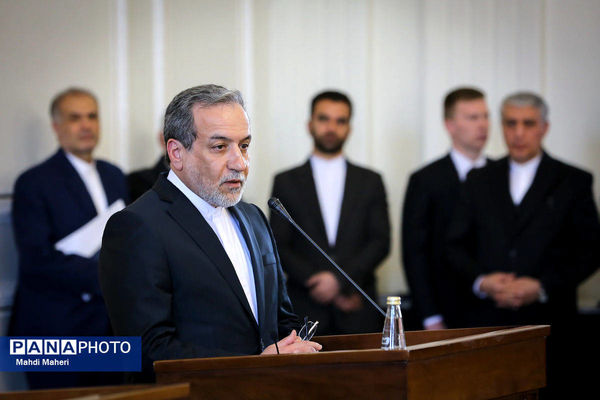 مصمم هستیم روابط با آذربایجان را در تمام ابعاد گسترش دهیم/ پروژه راه آهن رشت - آستارا پیشرفت خوبی داشته است