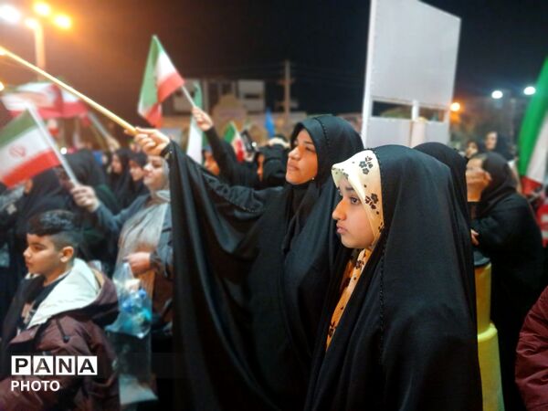 فرهنگیان و دانش آموزان گلستان همچنان پای میدان