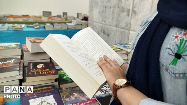 آغوش باز فرهنگسرای سیمرغ برای کتاب‌خوانان