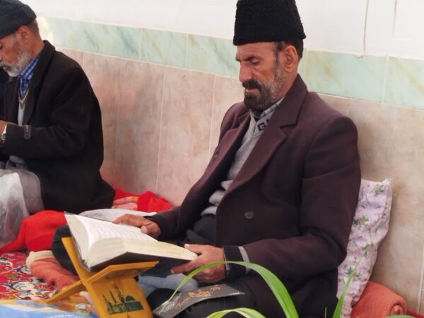 مراسم چراغ برات در قبرستان روستای فدافن