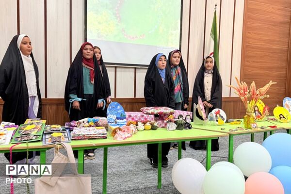 روایت تصویری از اختتامیه تابستانی کانون پرورش فکری در بام و صفی آباد