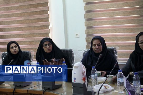 دوره آموزشی مدرسین میانی (نماد) در هرمزگان