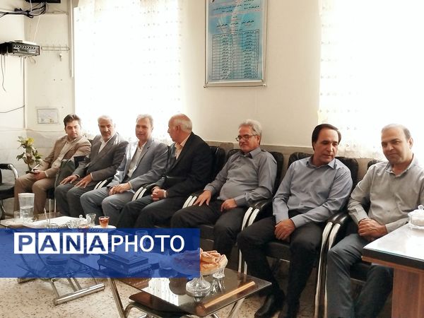 دیدار معاون پرورشی آموزش و پرورش کاشمر با کادر دبیرستان امام حسین (ع)