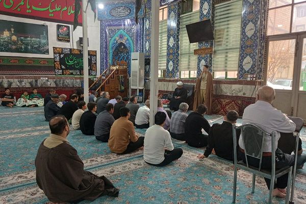 مراسم معنوی اعتکاف در مسجد اعظم حضرت ابوالفضل (ع) بهارستان دو