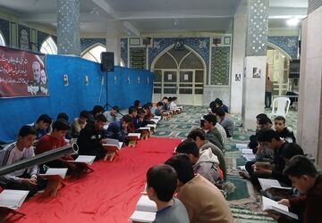 روز اول اعتکاف؛ تجلی بندگی در بن