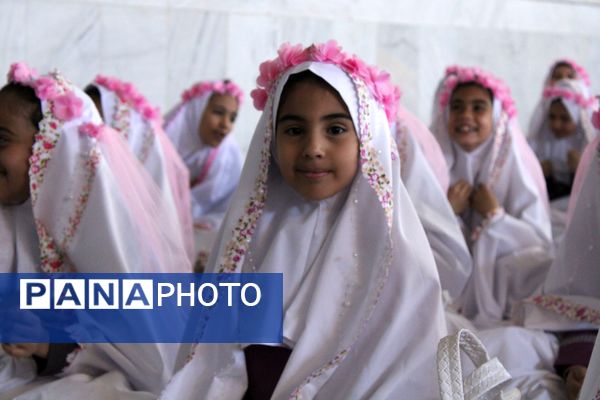 جشن تکلیف دانش‌آموزان دختر شهرستان بن 