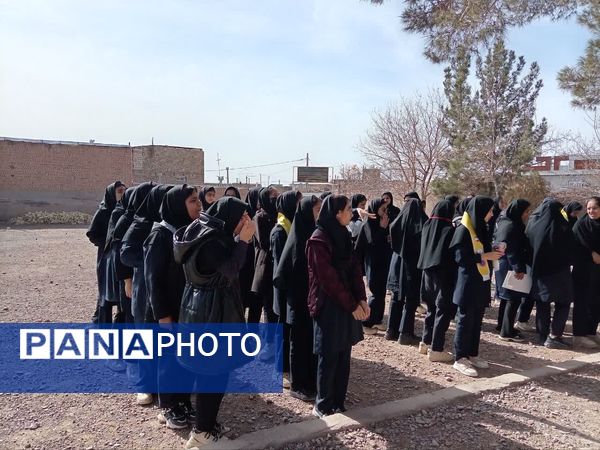 جشن میلاد منجی عالم بشریت در دبیرستان مادر مهربان خلیل آباد