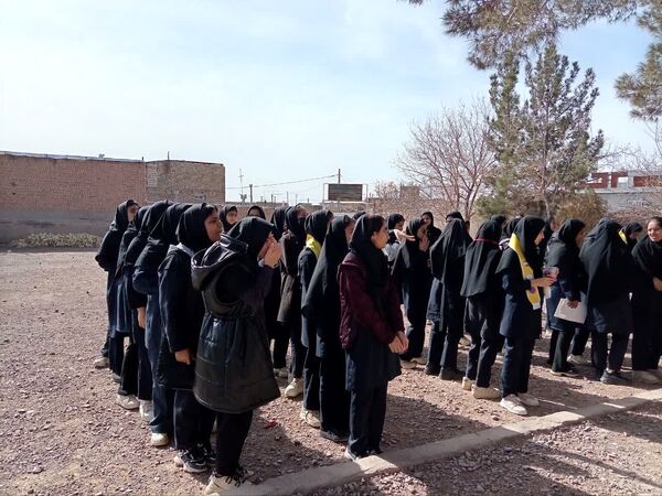 جشن میلاد منجی عالم بشریت در دبیرستان مادر مهربان خلیل آباد