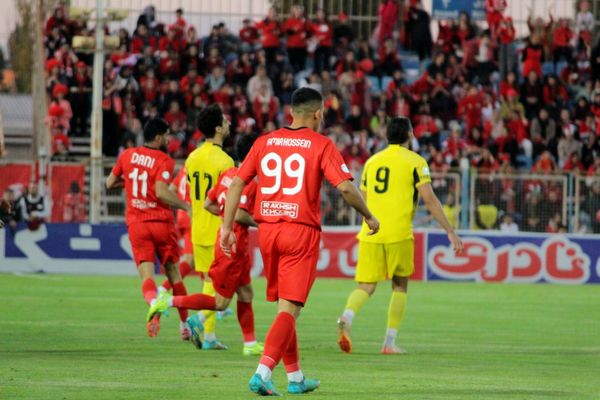 بازی بدون گل تراکتور و فجر سپاسی