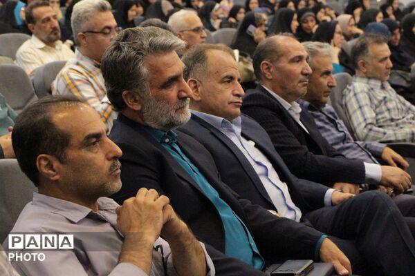 جلسه هم‌اندیشی مسئولان اسلامشهر و مدیران مدارس برای آغاز سال تحصیلی جدید