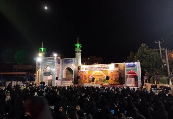 مراسم شب عاشورا  در گلزار شهدای نیشابور