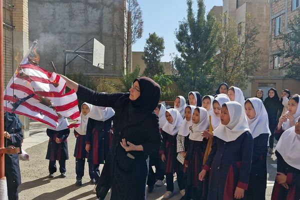 برگزاری صبحگاه‌ در کهریزک با برنامه‌های متنوع