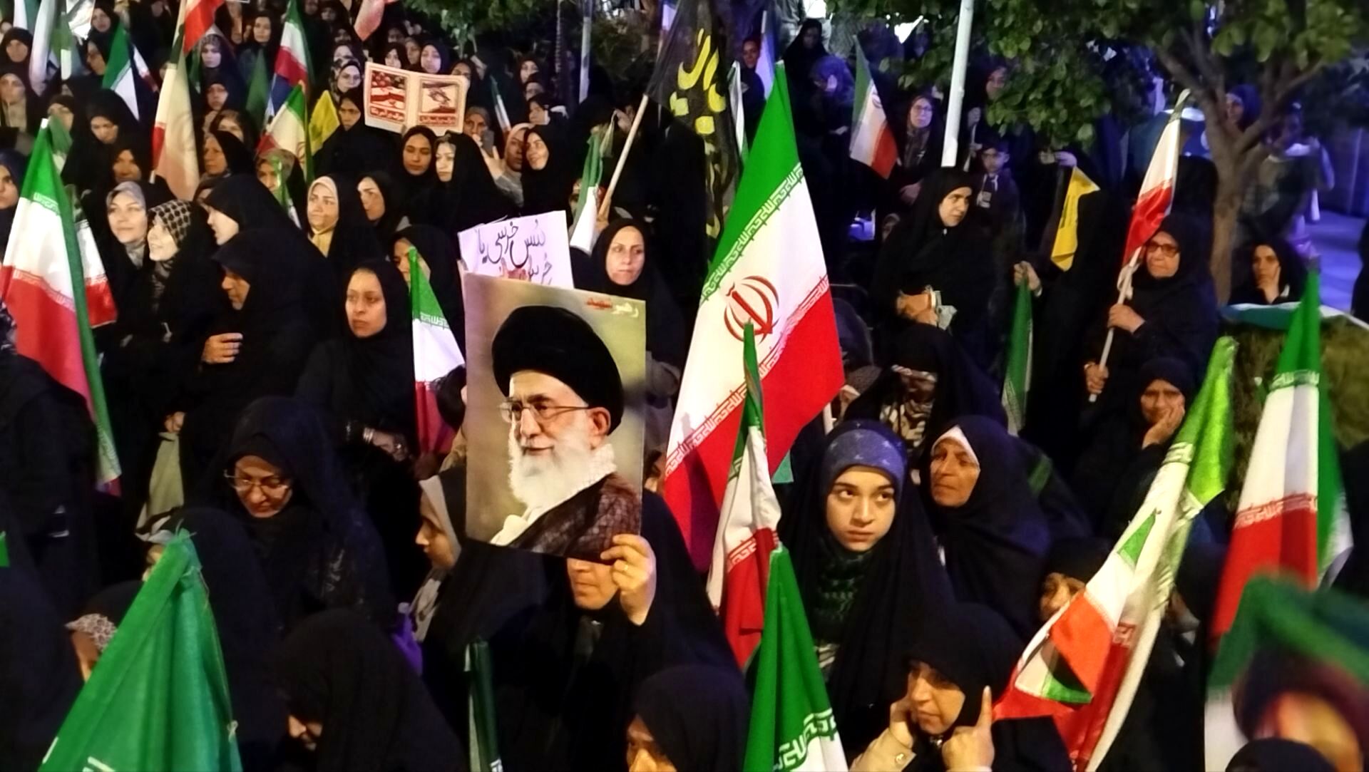 اجتماع پرخروش مردم نیشابور در حمایت از آرمان های انقلاب اسلامی