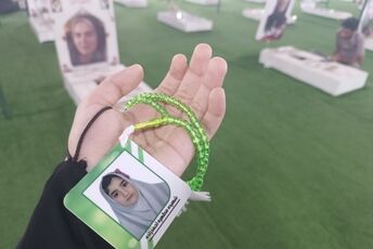 هنوز هم برایش مشق می‌نویسم