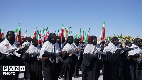 اجتماع بزرگ" دختراتو ببین" هم آوایی بانوان نصف جهان 
