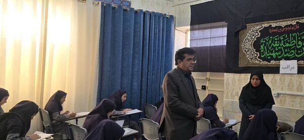برگزاری مرحله اول آزمون جامع در دبیرستان رضوان