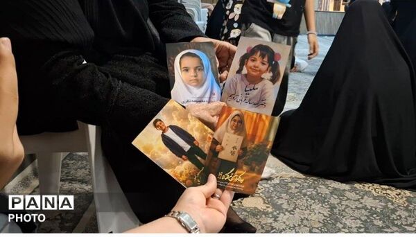 مراسم هیئت بسیج دانش‌آموزی با گرامی‌داشت یاد دانش‌آموزان شهید میناب 
