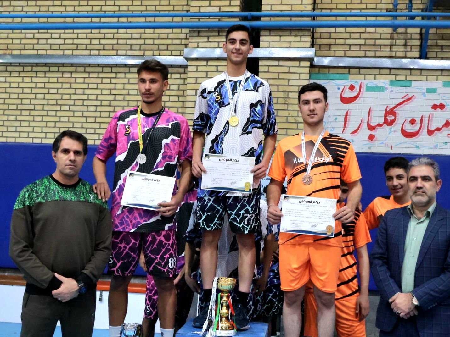 میزبانی مسابقات هفت‌سنگ گامی مؤثر در ترویج نشاط و احیای بازی‌های بومی‌ـ‌محلی است