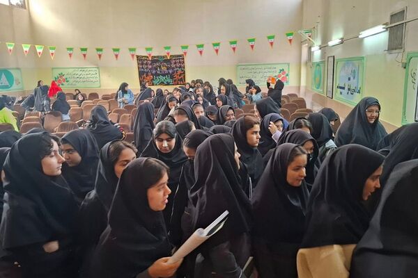 روزی برای دانش آموزان