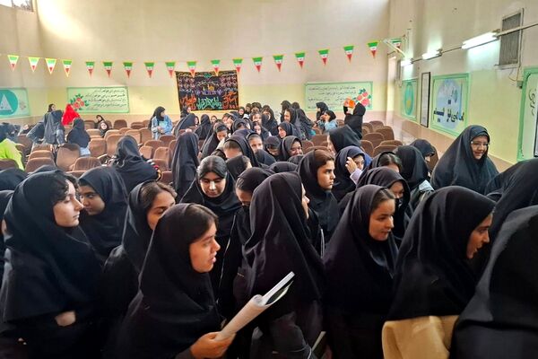 روزی برای دانش آموزان