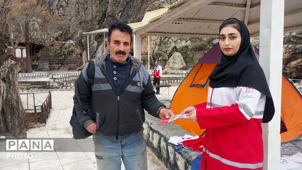 برپایی ایستگاه سلامت و فضای دوستدار کودک در فارسان